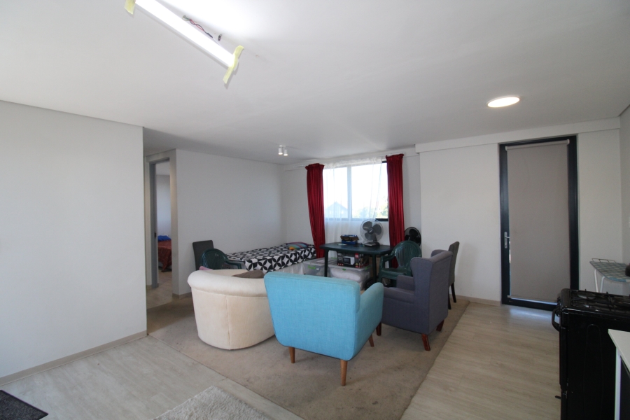 To Let 2 Bedroom Property for Rent in Somerset West Western Cape